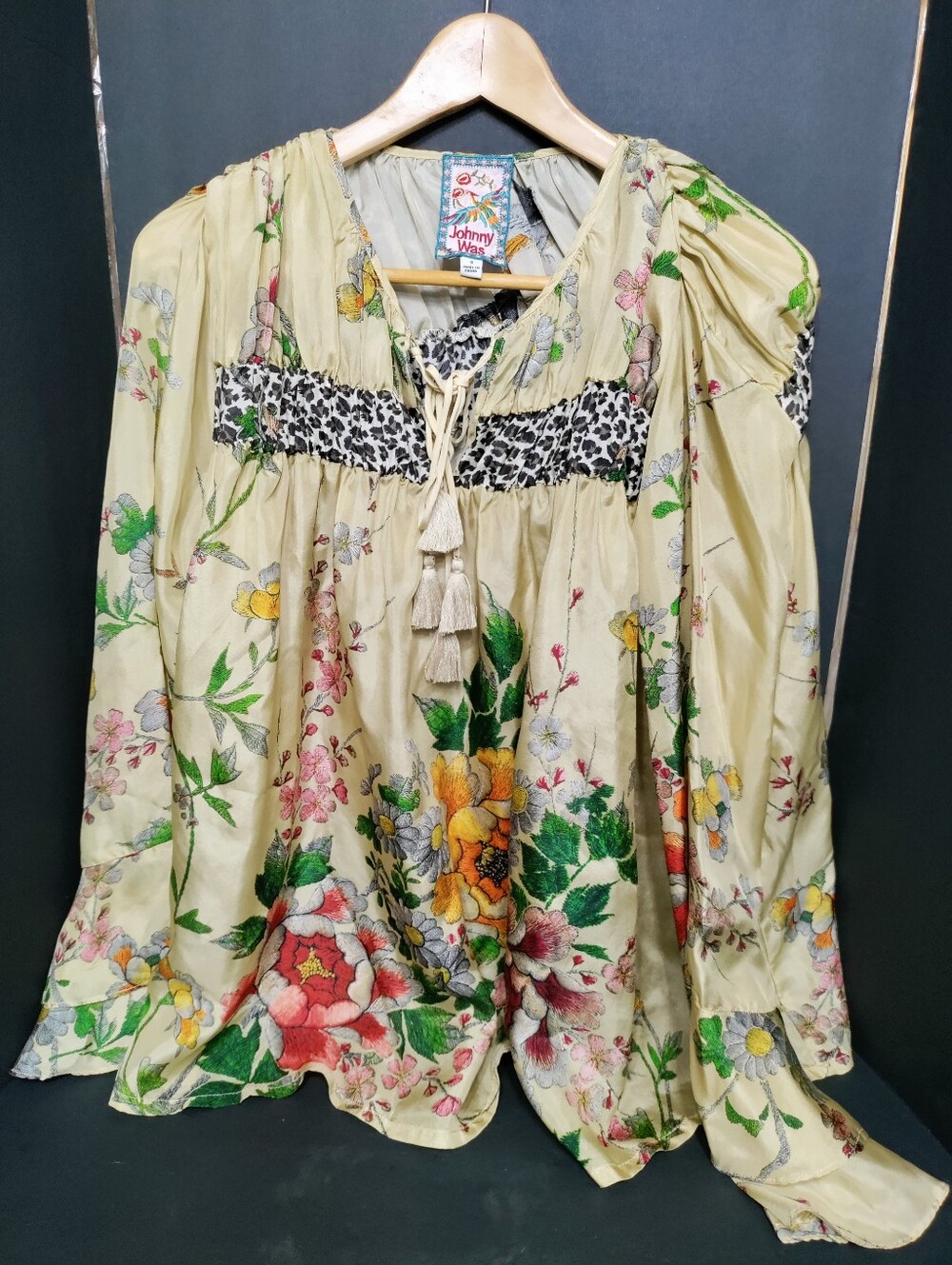 Johnny Was  Cream Floral Tassel Peasant Blouse Leopard Print 100% Silk